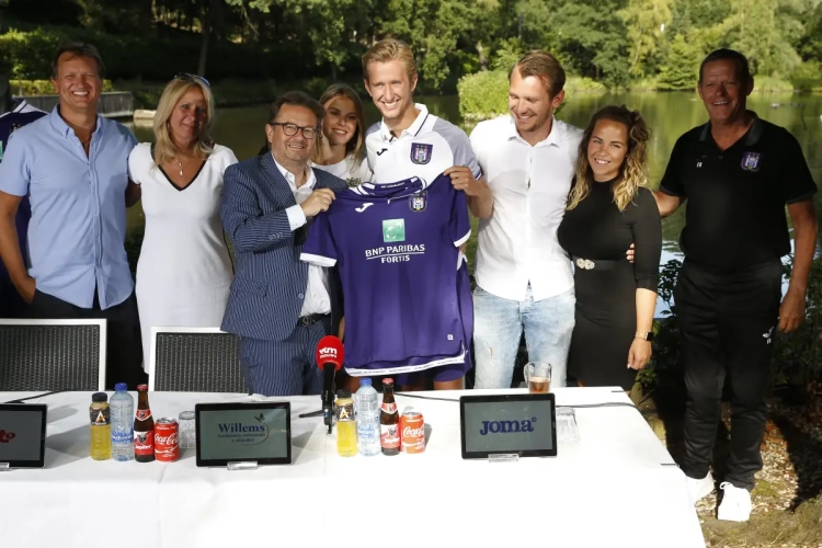 Vader Vlap waagde zich nog eens aan een tweet voor de beloftenmatch van Anderlecht: "'Gewoon aanwezig in Wolvertem"