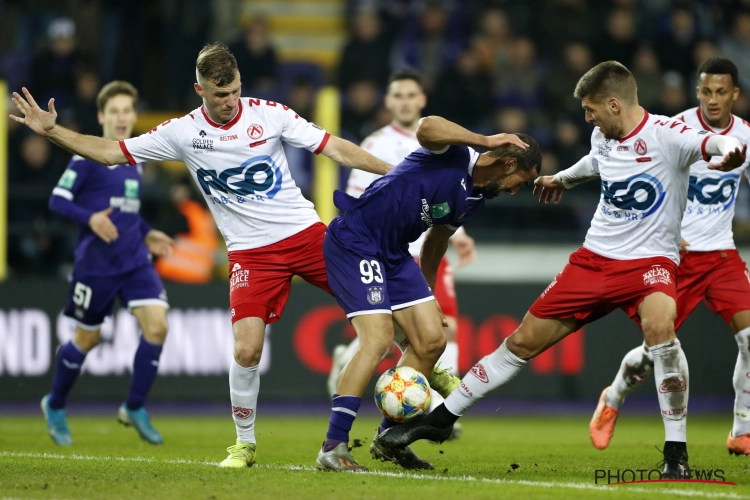 Anderlecht laat thuis punten liggen in troosteloze wedstrijd tegen Kortrijk