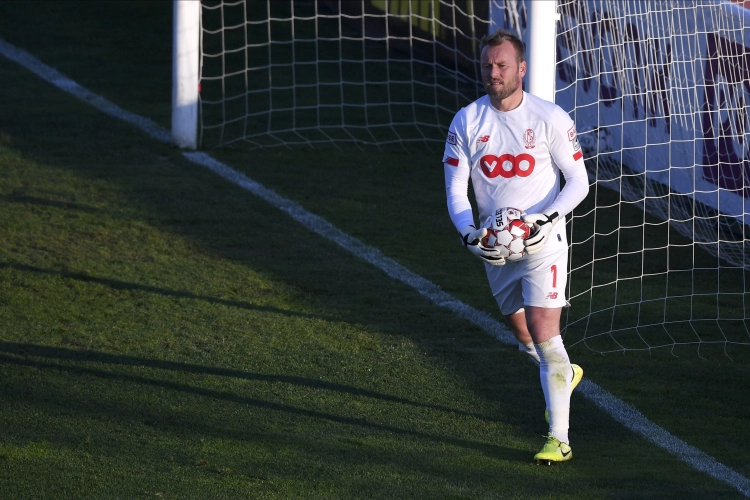 OFFICIEEL: Jean-François Gillet weet van geen ophouden en verlengt bij Standard: "Een van de meest gewaardeerde personen"