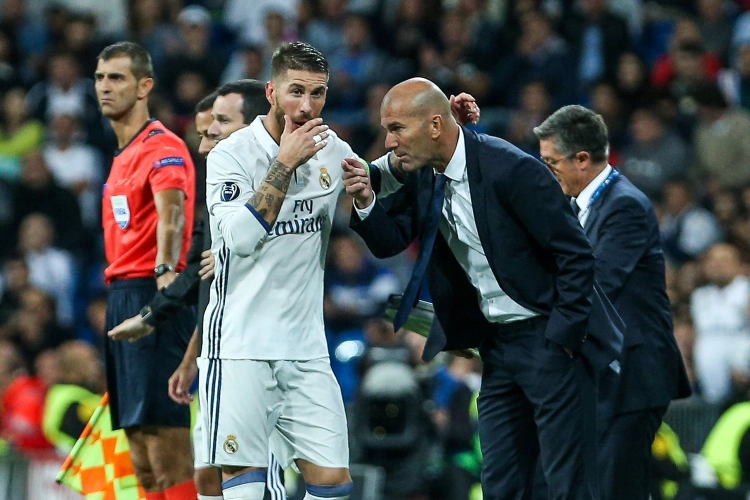 'Zidane kondigt vertrek bij Real Madrid aan, terwijl De Koninklijke meteen opvolger heeft gevonden'