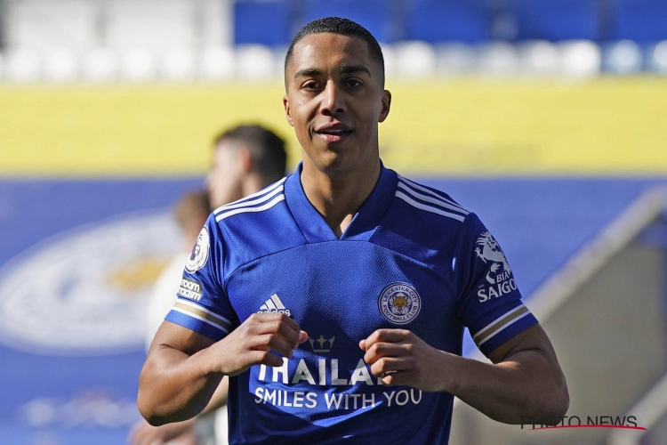 🎥 Geweldig doelpunt van Youri Tielemans in de FA Cup tegen Manchester United 