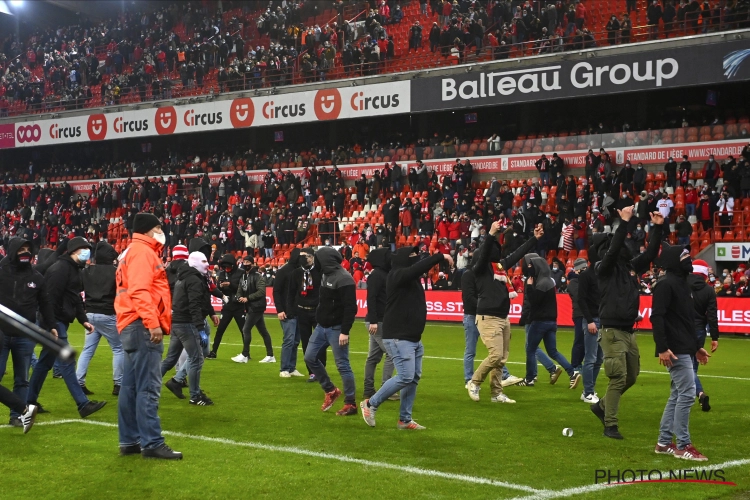 Charleroi dient Standard stevige thuisnederlaag toe, match vroegtijdig afgefloten na wangedrag fans