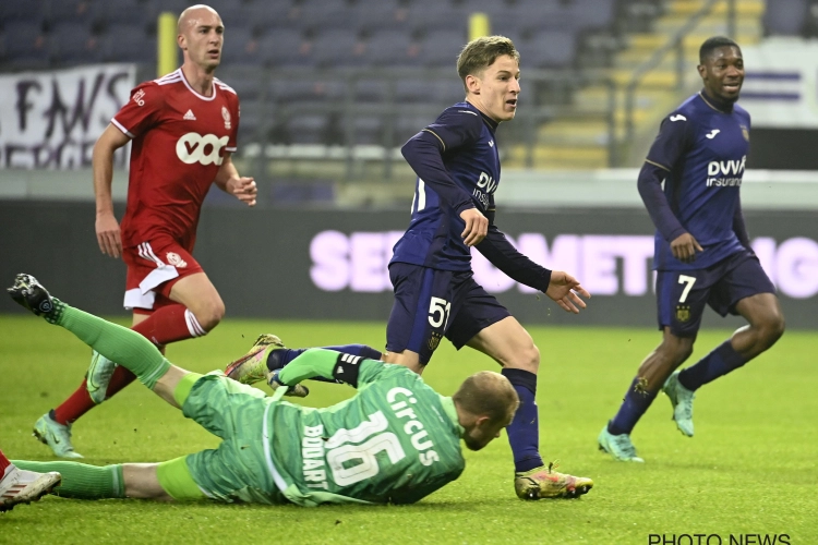 Anderlecht vergeet heel zwak Standard helemaal af te maken en krijgt deksel op de neus