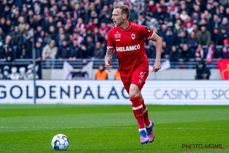 Ritchie De Laet kampt met vervelend darmprobleem, flankverdediger hoopt op terugkeer tijdens play-offs