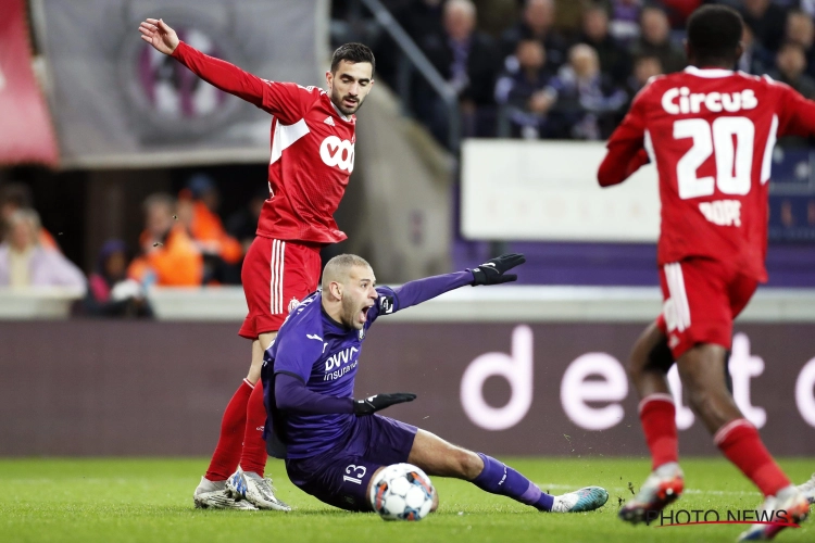 Standard wacht nog steeds op de terugkeer van 3 internationals