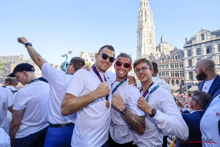 Antwerpse feesten gaan verder: van boottocht naar stadhuis, veel emoties bij Alderweireld en boodschap van De Wever